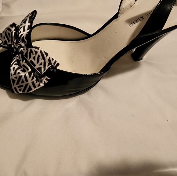 Anne Klein Open Toe - Picture 4 of 4